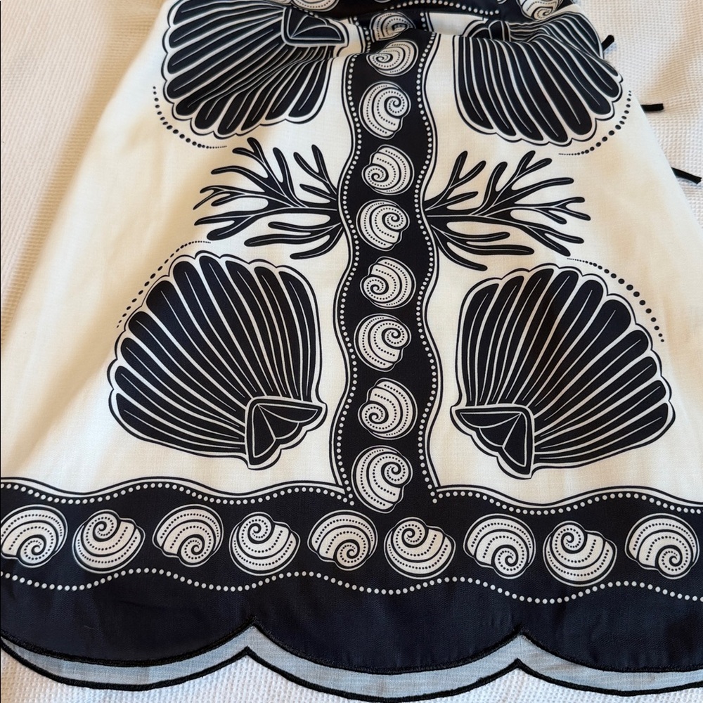 Commense Mini Scalloped Edges Lace Up Sea Shells Size XS NWT - Picture 4 of 15